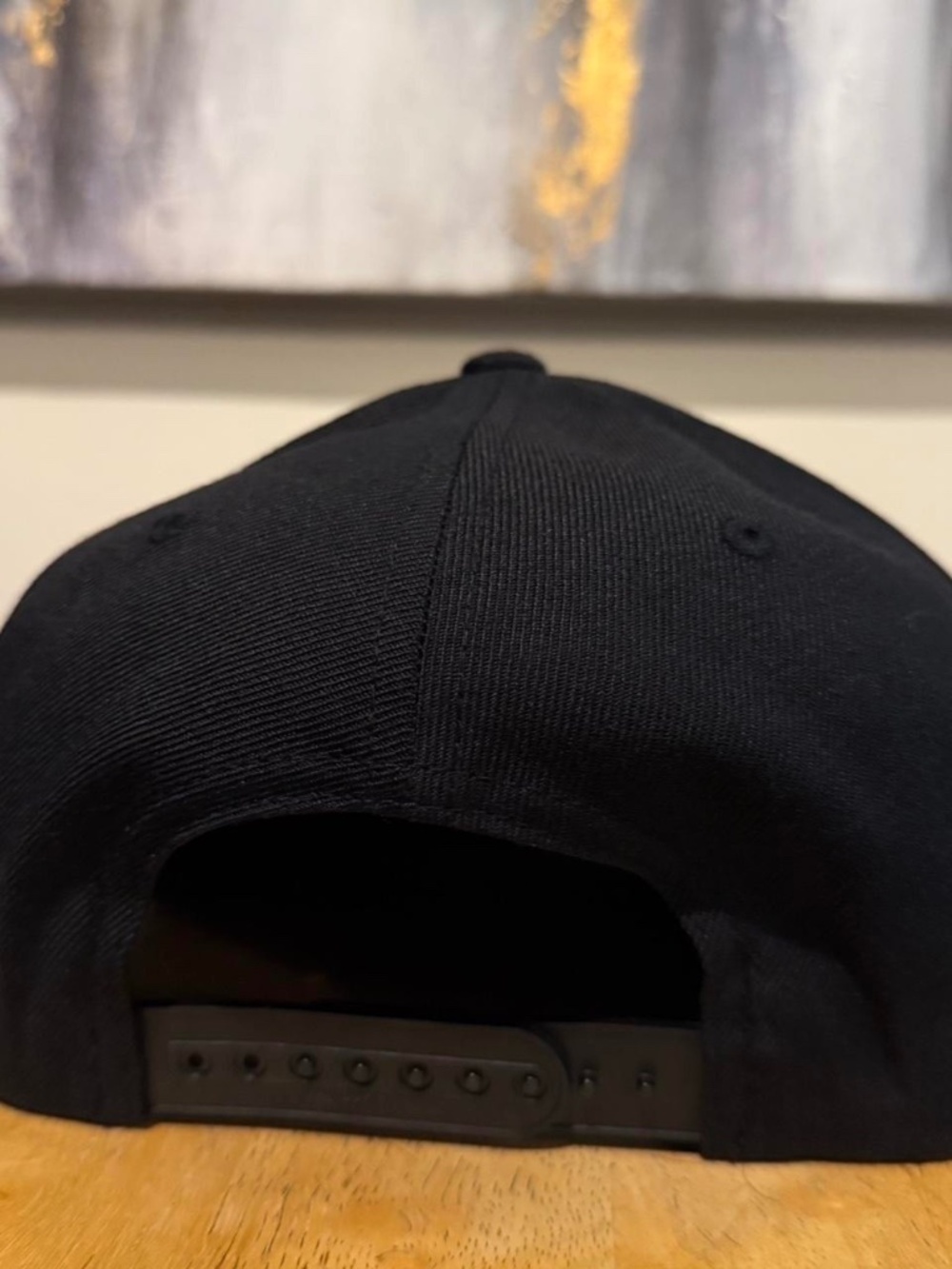 Black Aston Martin snapback hat - Picture 2 of 3